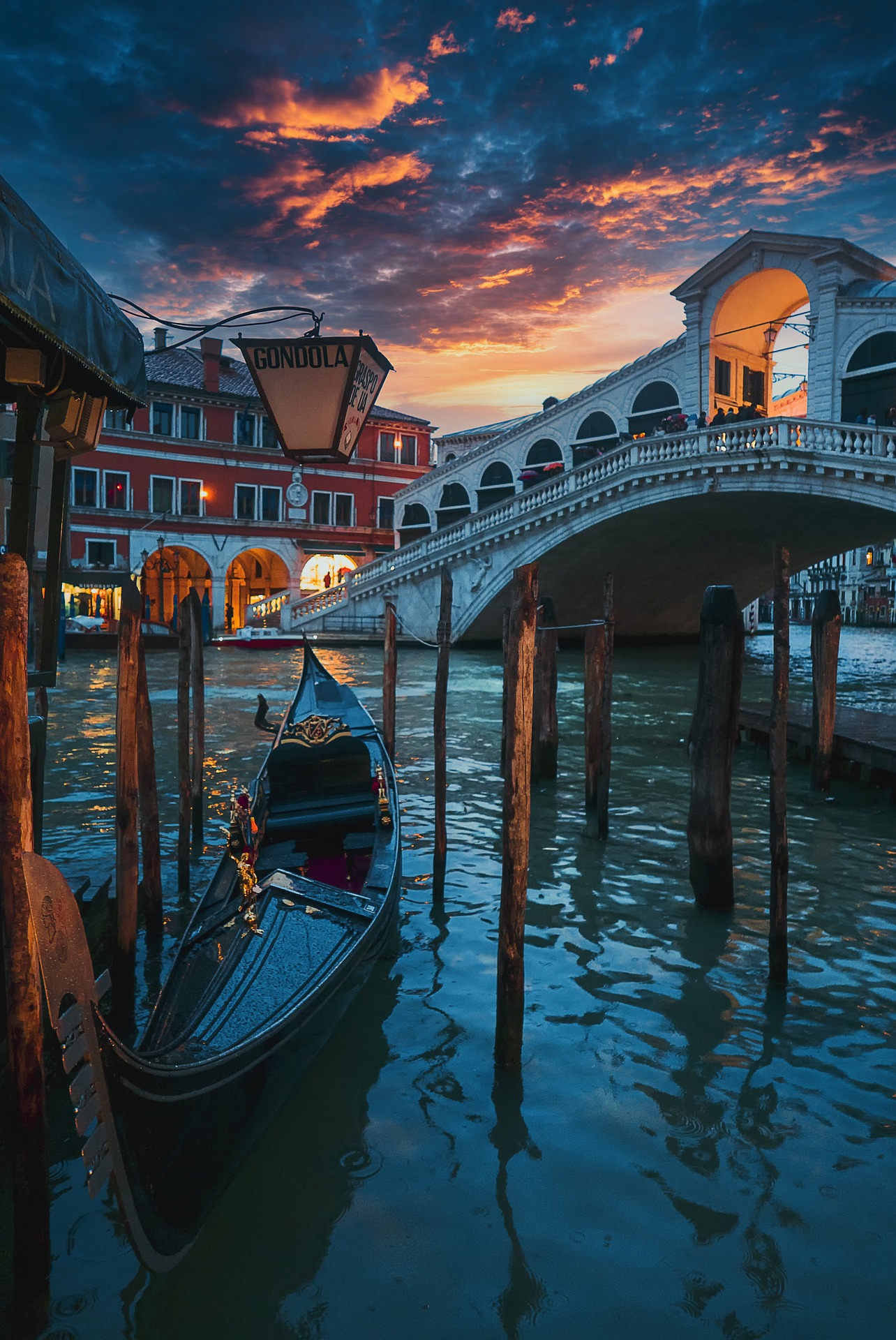 CANAL-VENECIA